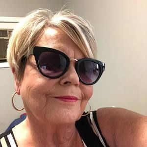 Meet your Posher, Janet